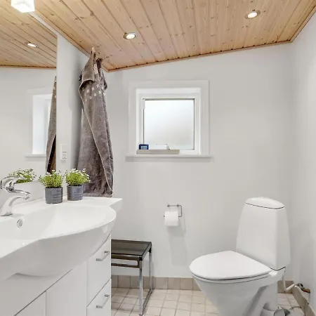 בית נופש Truels - 2km From The Sea In Funen By Interhome *